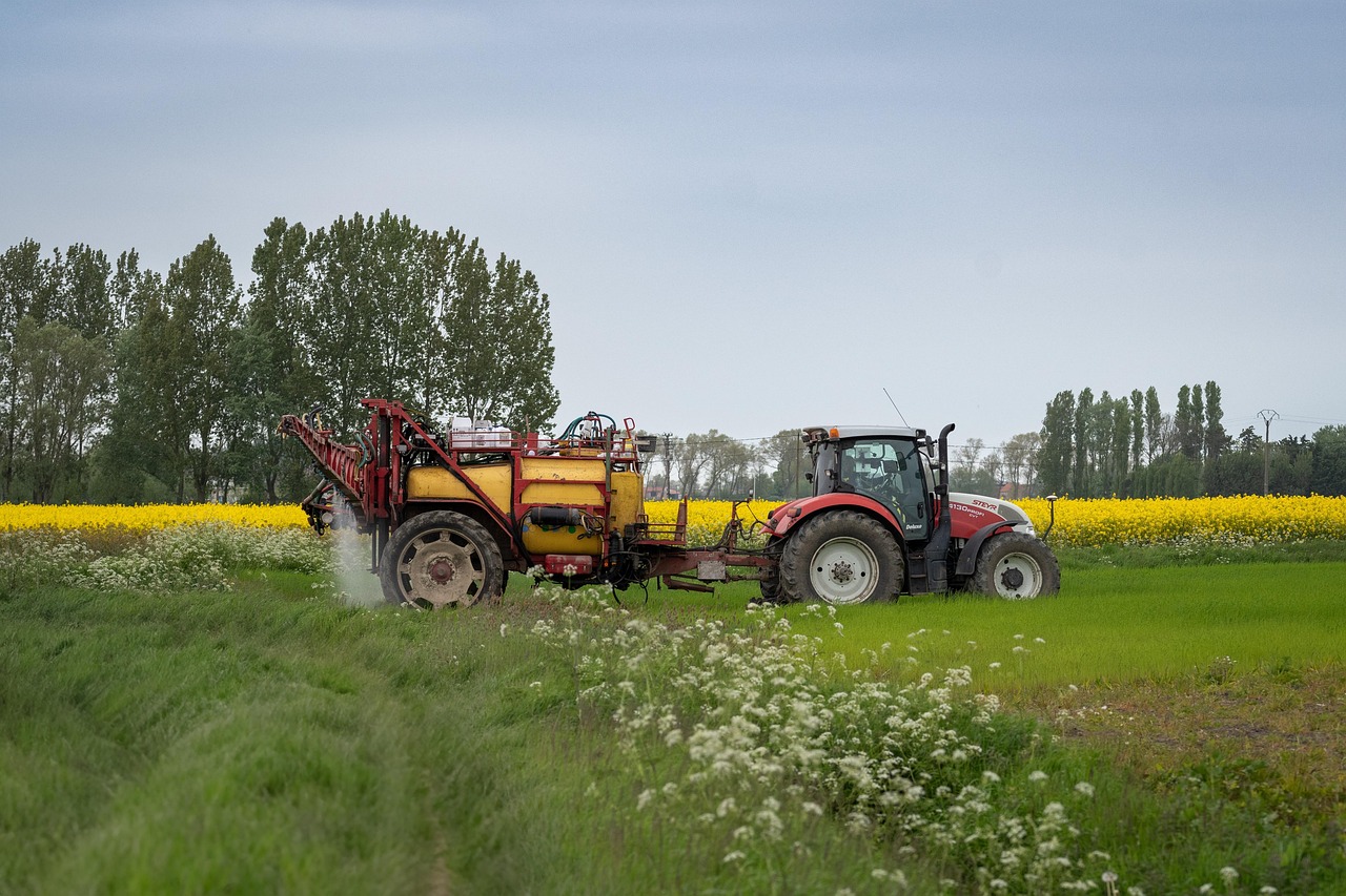 découvrez l'agriculture urbaine, une pratique innovante qui transforme les villes en espaces verts tout en favorisant la durabilité. apprenez comment cultiver vos propres légumes, fruits et herbes en milieu urbain, et participez à la révolution agricole qui allie écologie et urbanisme.