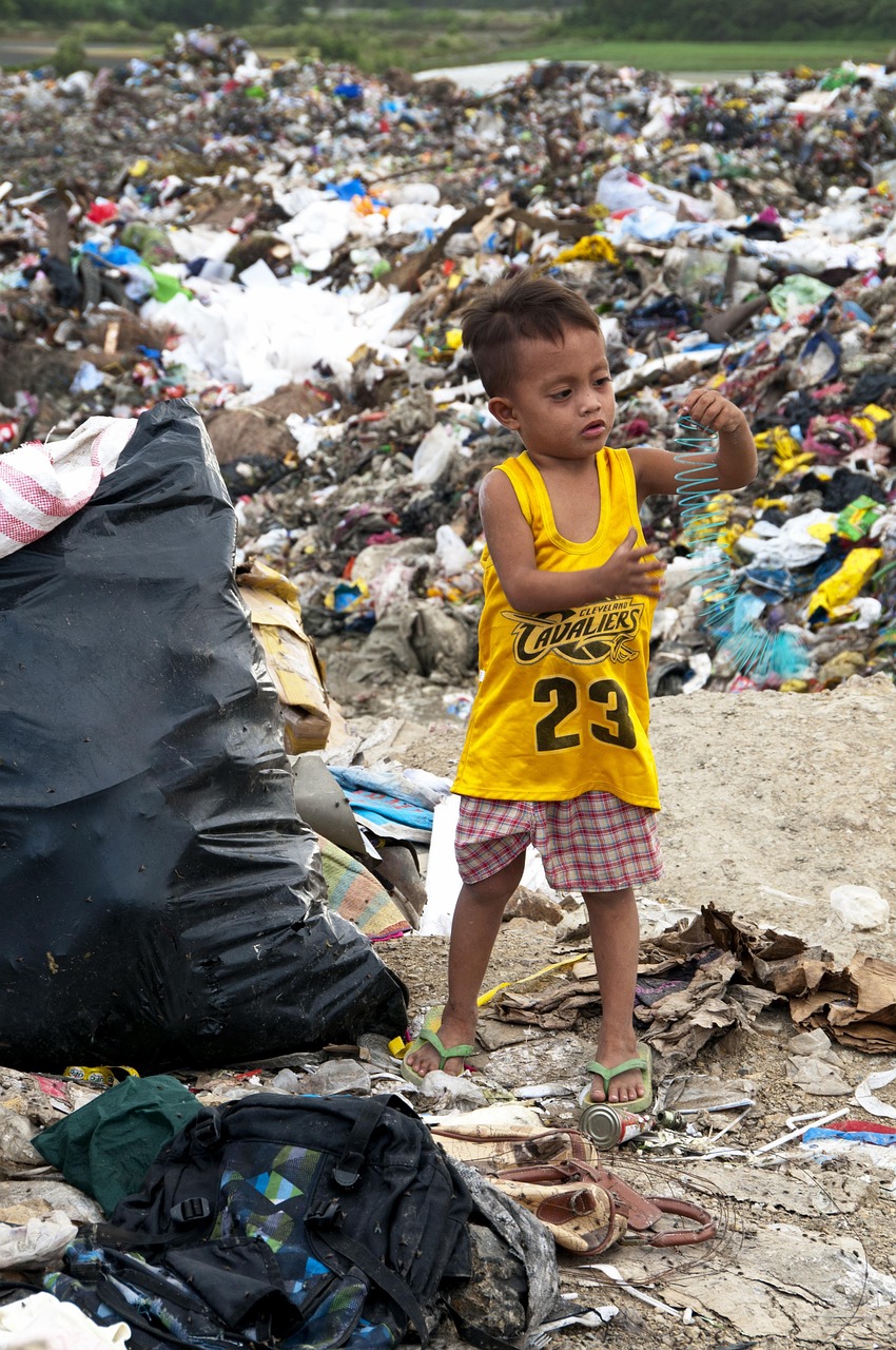 découvrez des conseils pratiques pour recycler le plastique à la maison et réduire votre empreinte écologique facilement.