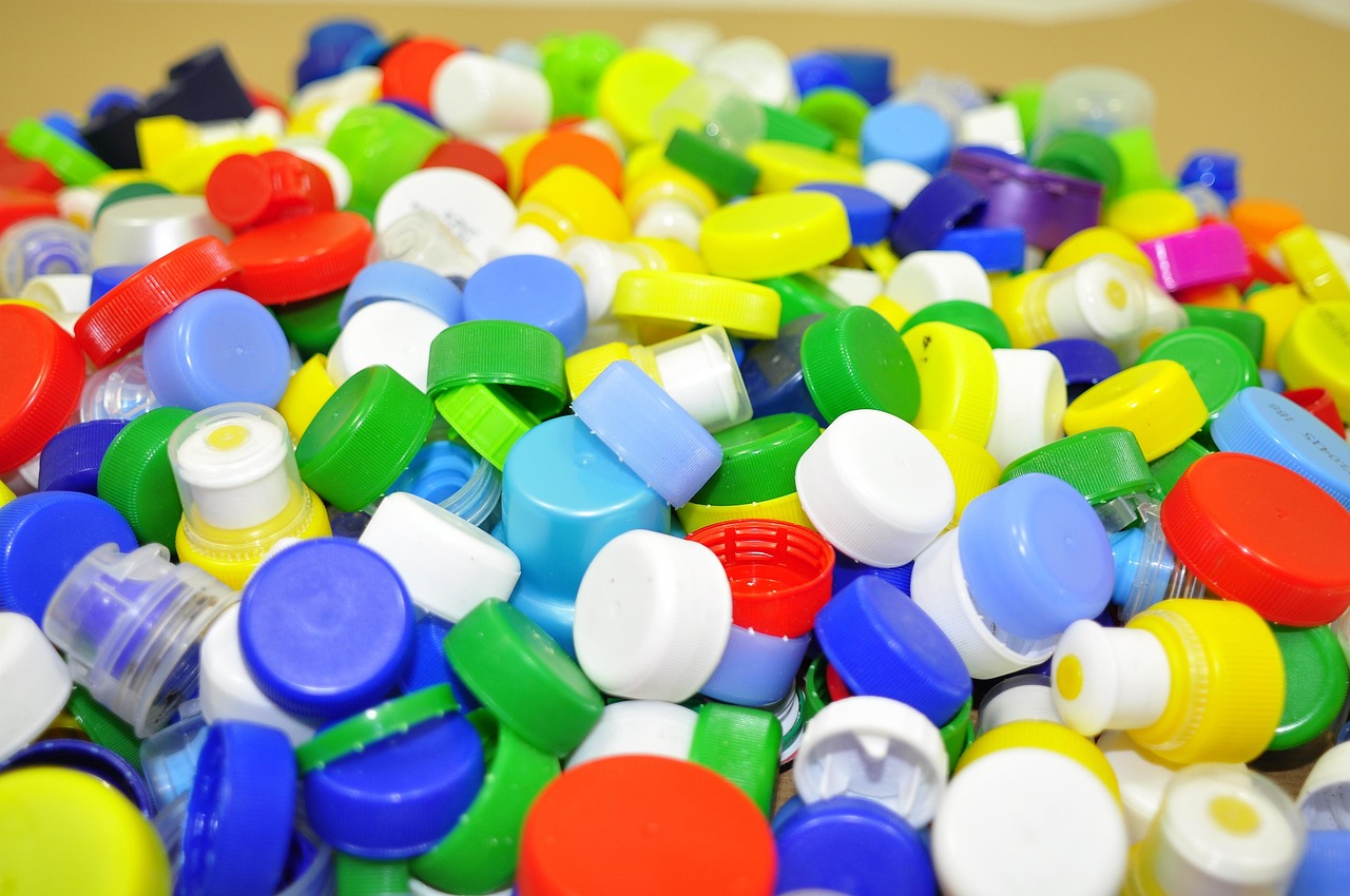 découvrez comment recycler le plastique facilement à la maison avec nos astuces simples et pratiques pour contribuer à la protection de l'environnement.