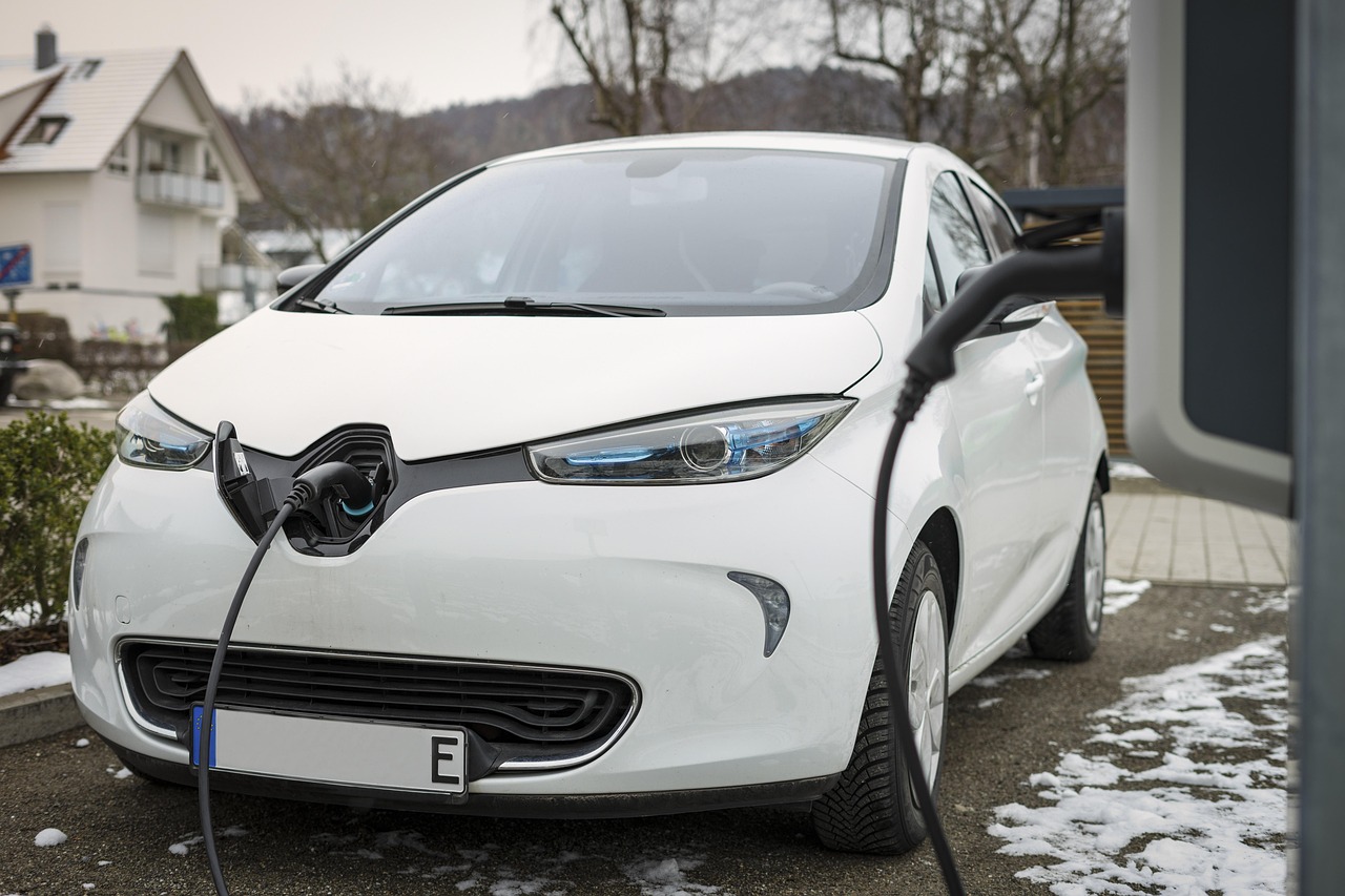 découvrez tout sur les voitures électriques : technologies, avantages, modèles populaires et conseils pour adopter une conduite écologique et économique.