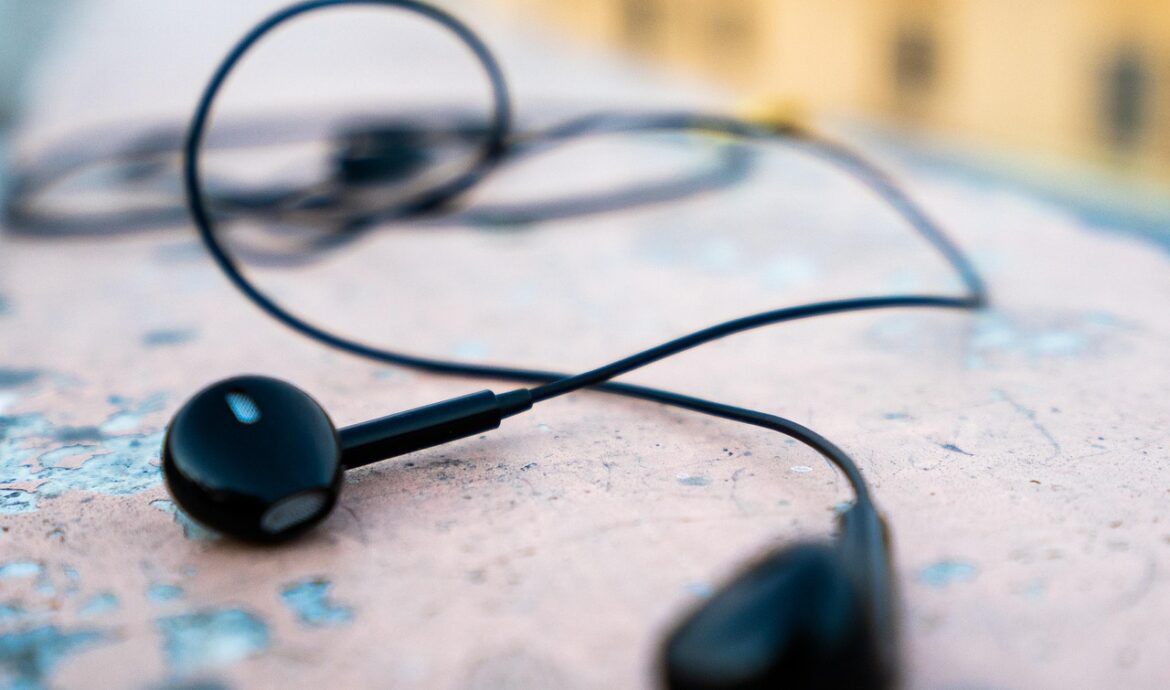découvrez notre sélection d'écouteurs filaires offrant un son de haute qualité, un confort optimal et une connexion stable pour une expérience audio exceptionnelle.